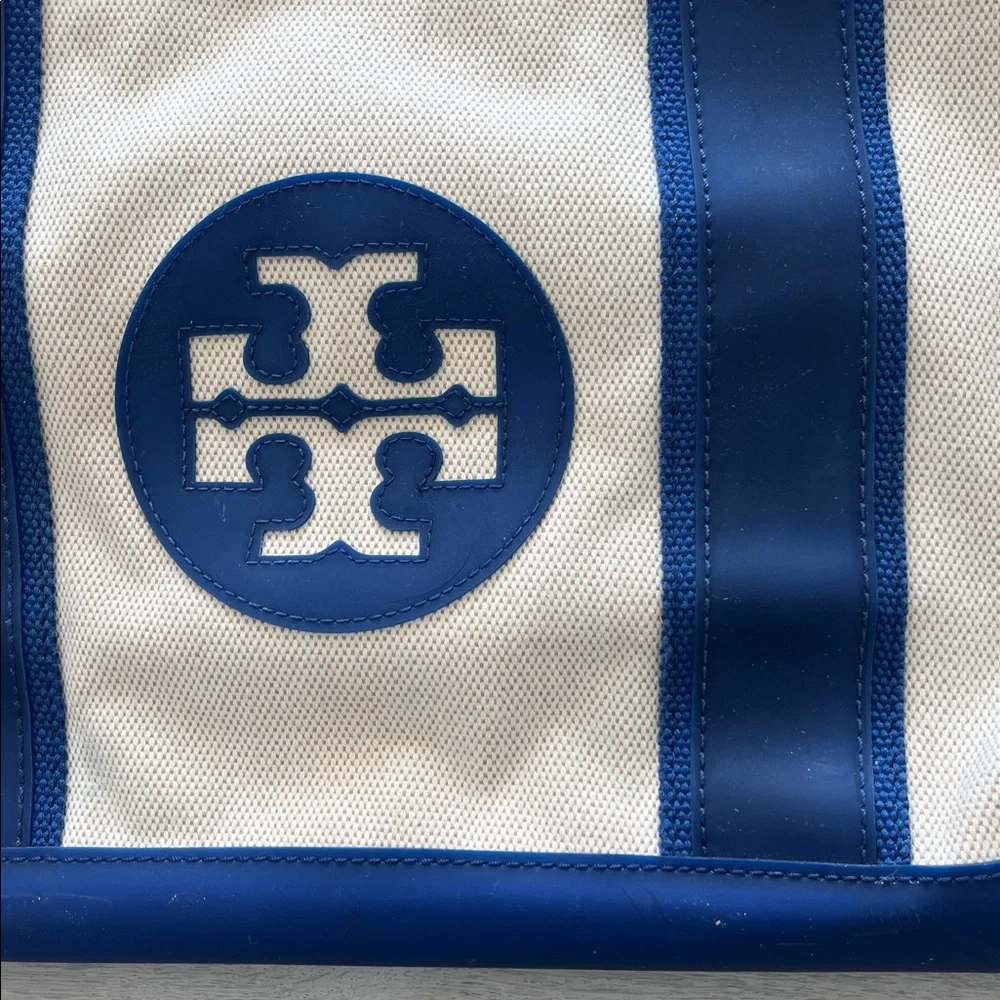 Tory Burch Large Ivory Canvas & Blue Vinyl Shoulder Beach Tote Bag Handbag - Picture 5 of 15
